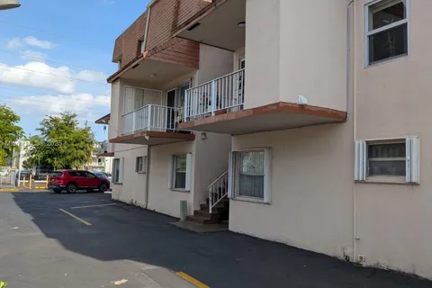1560 W 46th St # 105, Hialeah FL 33012