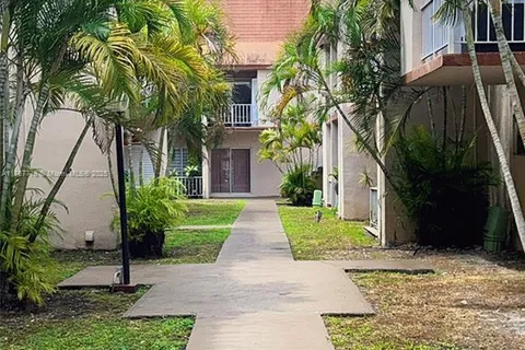 1560 W 46th St # 105, Hialeah FL 33012