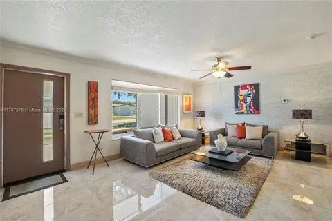 8311 NW 24th Ct, Pembroke Pines FL 33024