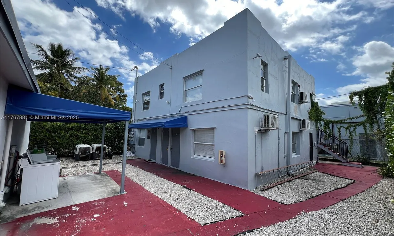 548 NW 30th St # 2, Miami FL 33127