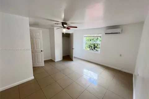 548 NW 30th St # 2, Miami FL 33127