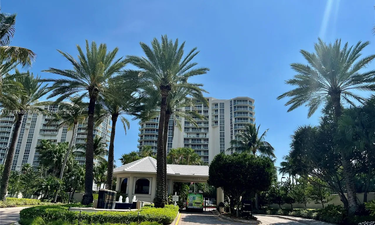 6001 N Ocean Dr # 706, Hollywood FL 33019