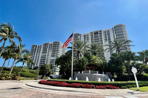 6001 N Ocean Dr # 706, Hollywood FL 33019