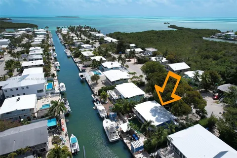 141 Ocean Dr, Plantation Key FL 33070