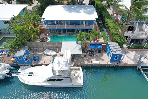 141 Ocean Dr, Plantation Key FL 33070