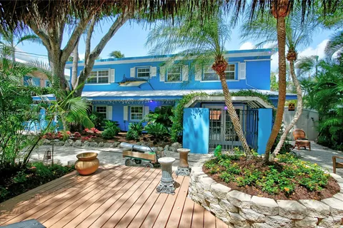 141 Ocean Dr, Plantation Key FL 33070