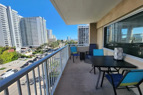 1985 S Ocean Dr # 5Q, Hallandale Beach FL 33009