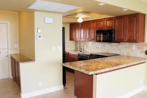 333 NE 21st Ave # 608, Deerfield Beach FL 33441