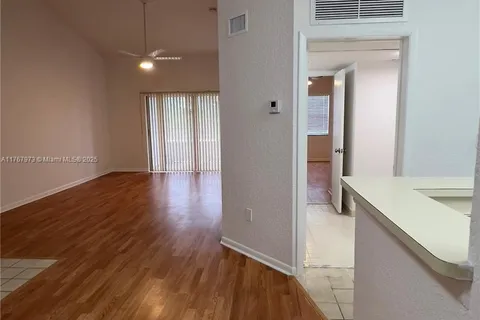 2861 N Oakland Forest Dr # 303, Oakland Park FL 33309