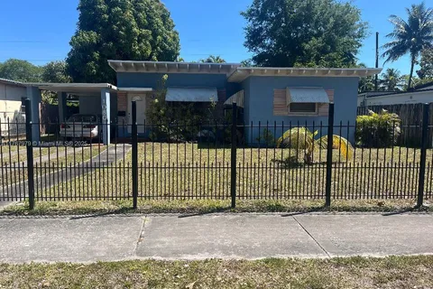 10801 NW 2nd Ct, Miami FL 33168