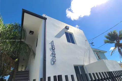 1646 NW 1st Pl # 4, Miami FL 33136