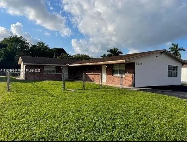 5219 SW 43rd Ter # 2, Dania Beach FL 33314