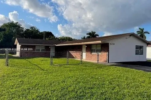 5219 SW 43rd Ter # 2, Dania Beach FL 33314