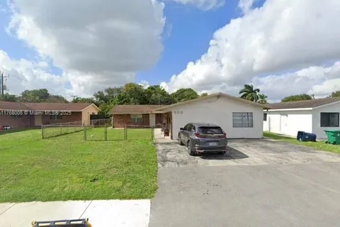 5219 SW 43rd Ter # 2, Dania Beach FL 33314