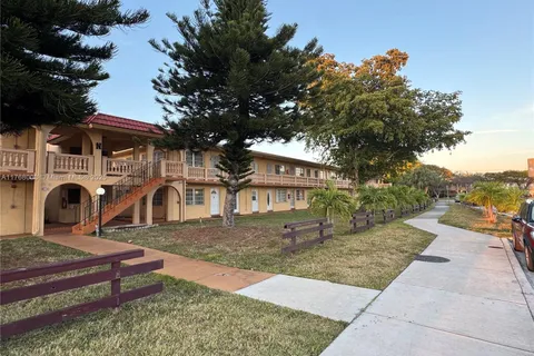 135 NE 202nd Ter # N21, Miami Gardens FL 33179