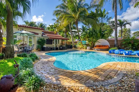 719 S 17th Ave, Hollywood FL 33020