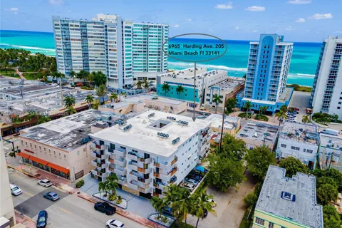 6965 Harding Ave # 205, Miami Beach FL 33141