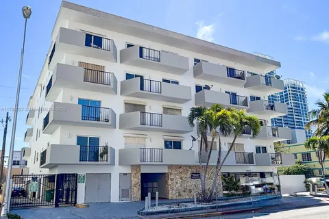 6965 Harding Ave # 205, Miami Beach FL 33141