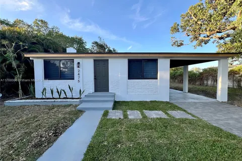 2475 NW 95th Ter, Miami FL 33147