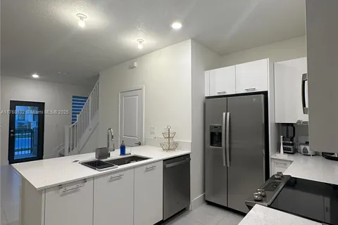4227 NW 83rd Path # 4227, Doral FL 33166