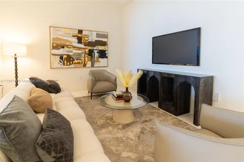 300 Biscayne Blvd Way # 2604, Miami FL 33131