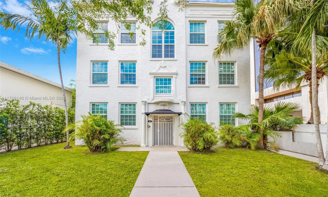 130 Antiquera Ave, Coral Gables FL 33134