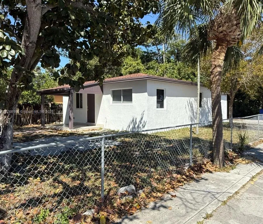 1457 NE 152nd St, North Miami Beach FL 33162