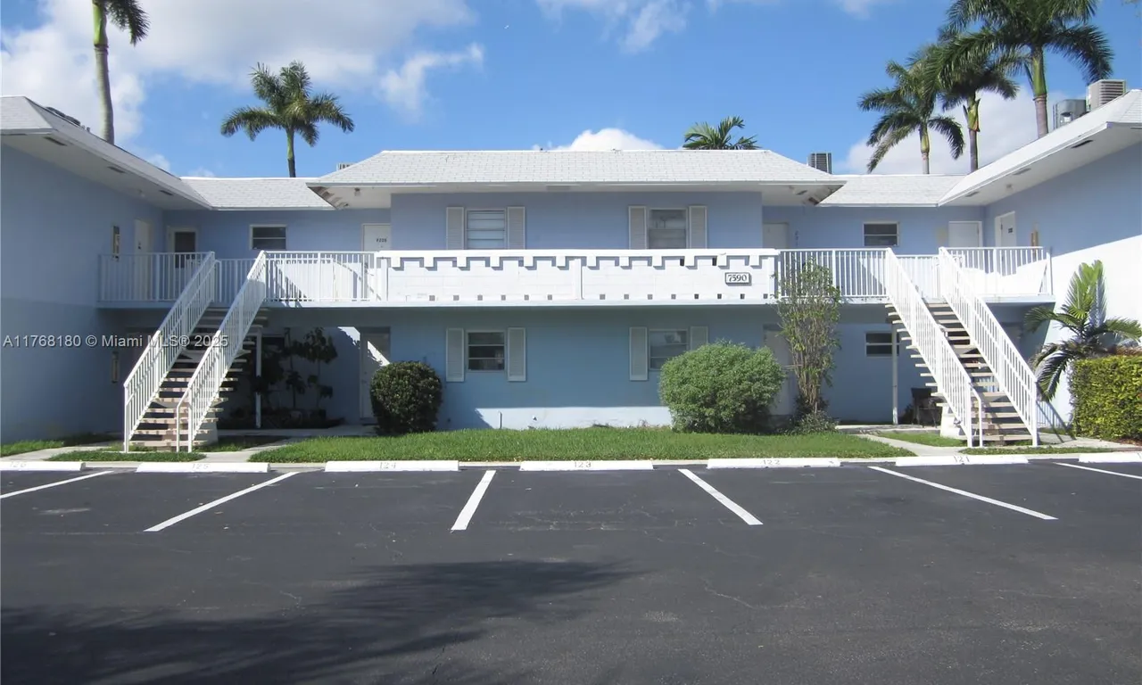 7590 SW 82nd St # F119, Miami FL 33143