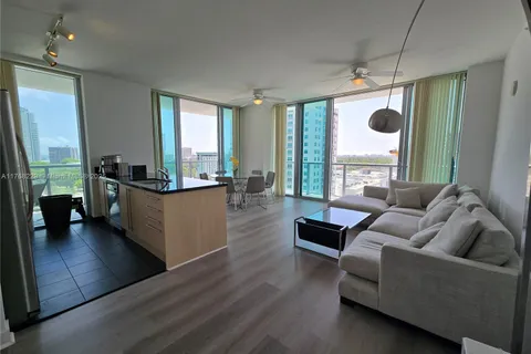 79 SW 12th St, Miami FL 33130