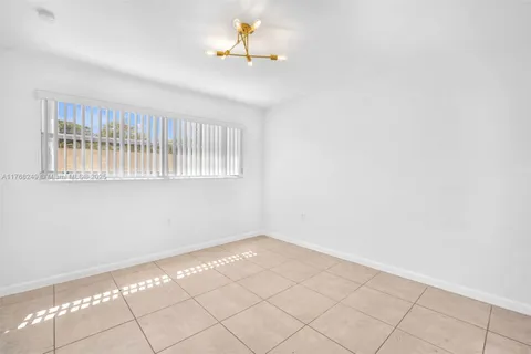 11840 NE 19th Dr # 3, North Miami FL 33181