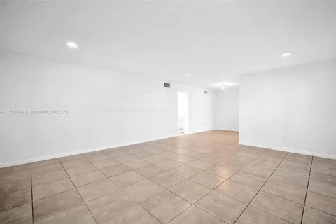 11840 NE 19th Dr # 3, North Miami FL 33181