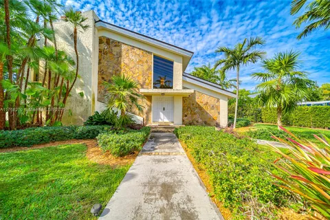 14540 Sailfish Dr, Coral Gables FL 33158