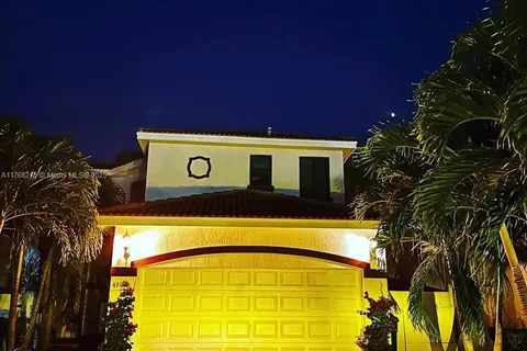 4318 NW 113th Pl, Doral FL 33178