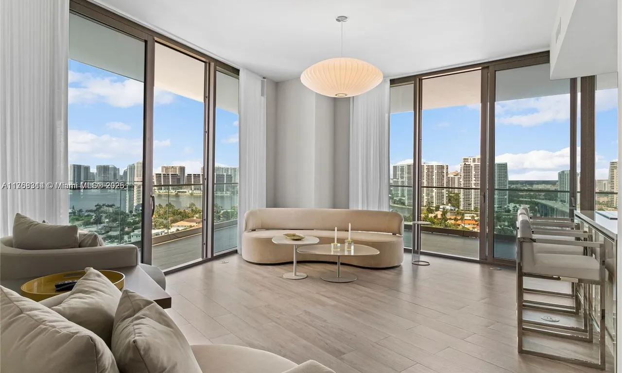 18975 Collins Ave # 1605, Sunny Isles Beach FL 33160