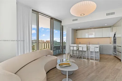18975 Collins Ave # 1605, Sunny Isles Beach FL 33160