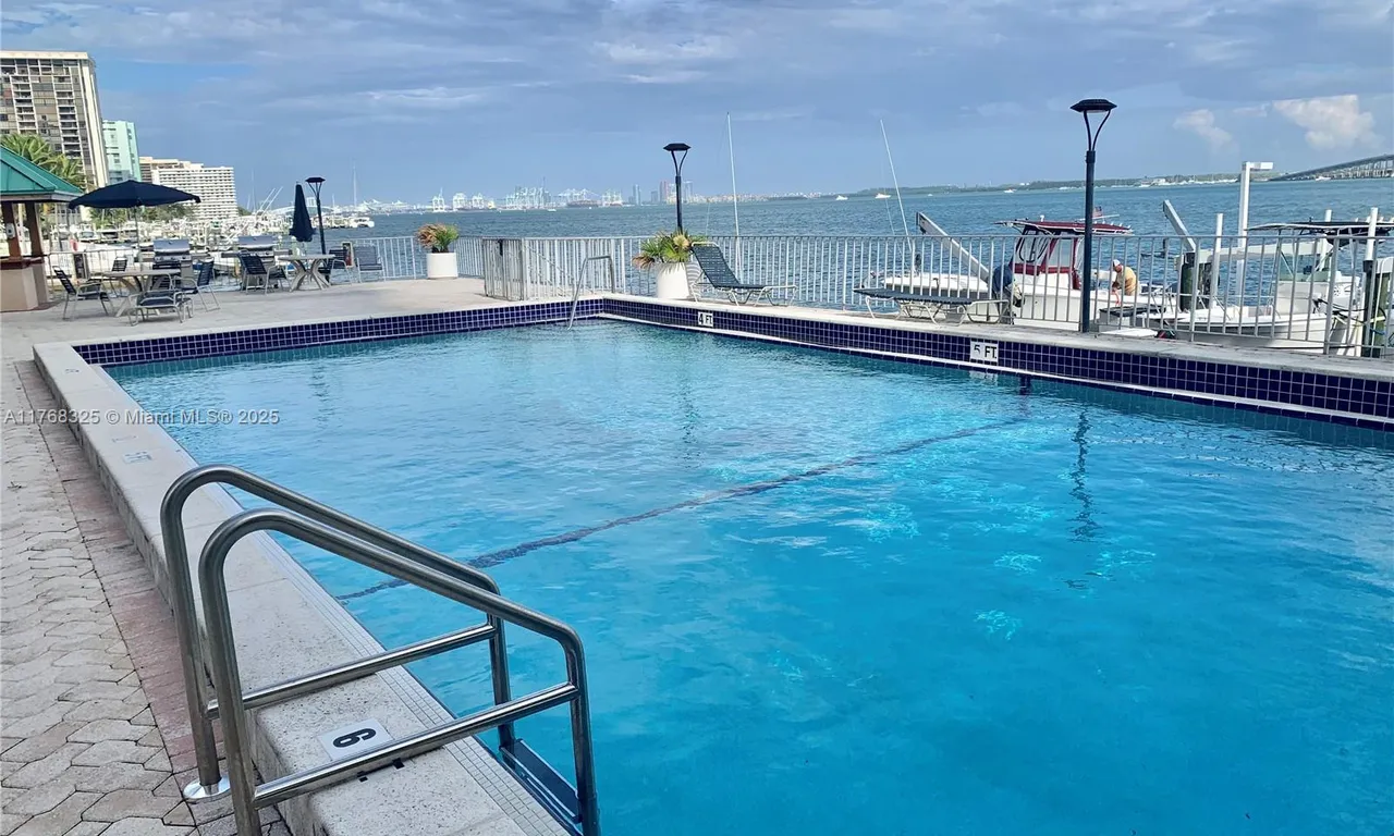 2201 Brickell Ave # 4, Miami FL 33129