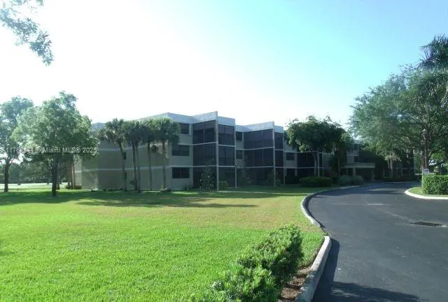16100 Golf Club Rd # 101, Weston FL 33326
