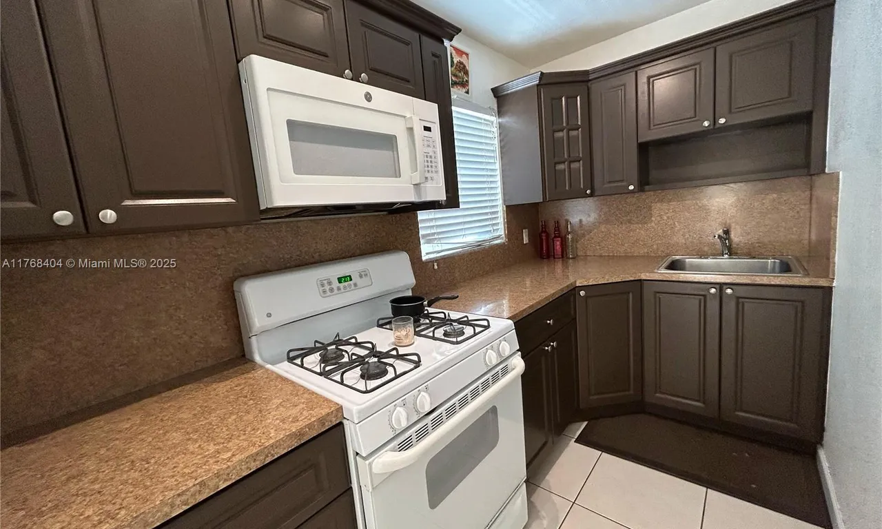 12890 NE 8th Ave # 202, North Miami FL 33161