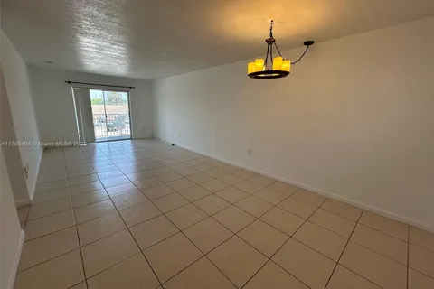 12890 NE 8th Ave # 202, North Miami FL 33161