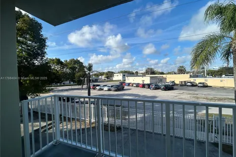 12890 NE 8th Ave # 202, North Miami FL 33161