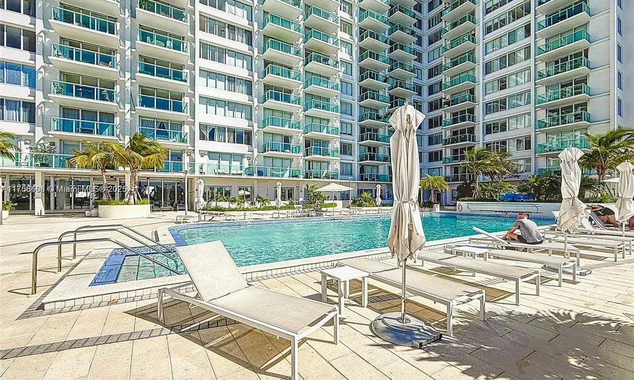 1000 West Ave # 1423, Miami Beach FL 33139