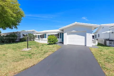 1903 SW 22nd Ave, Boynton Beach FL 33426