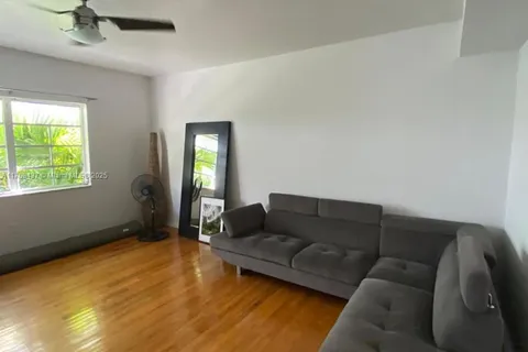 1525 PENNSYLVANIA AV # 5, Miami Beach FL 33139