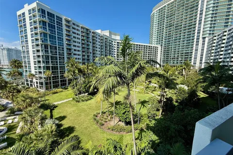 1500 Bay Rd # 540S, Miami Beach FL 33139