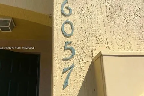 6057 SW 19th Pl # 6057, North Lauderdale FL 33068