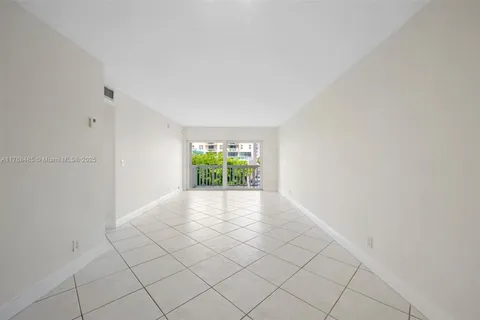 450 Paradise Isle Blvd # 303, Hallandale Beach FL 33009