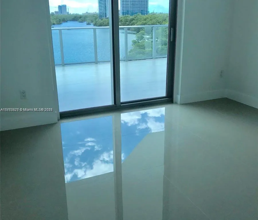 17111 Biscayne Blvd # 408, North Miami Beach FL 33160