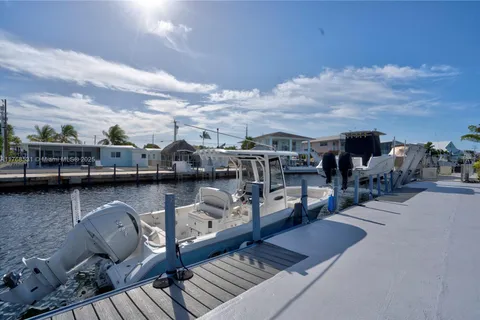 162 Azalea Street, Plantation Key FL 33070