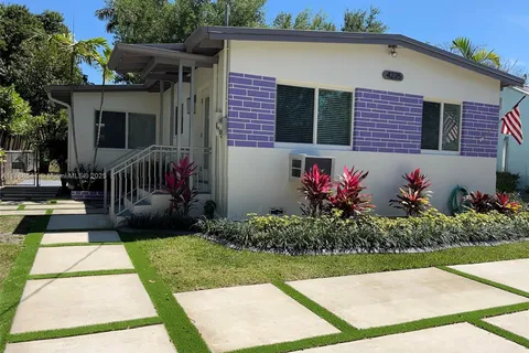 4225 SW 62nd Ave, South Miami FL 33155