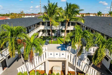 1345 W 28th St # 19, Hialeah FL 33010